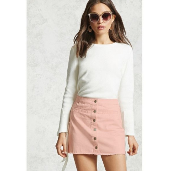 Forever 21 Dresses & Skirts - 🎁 NWT Frayed Pink Button-front Denim Skirt